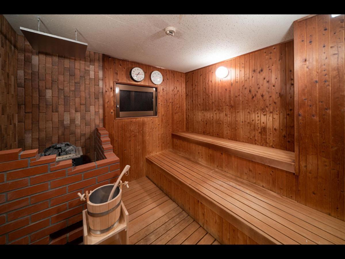 Capsule Plus Yokohama Sauna & Capsule Hotel Exterior photo