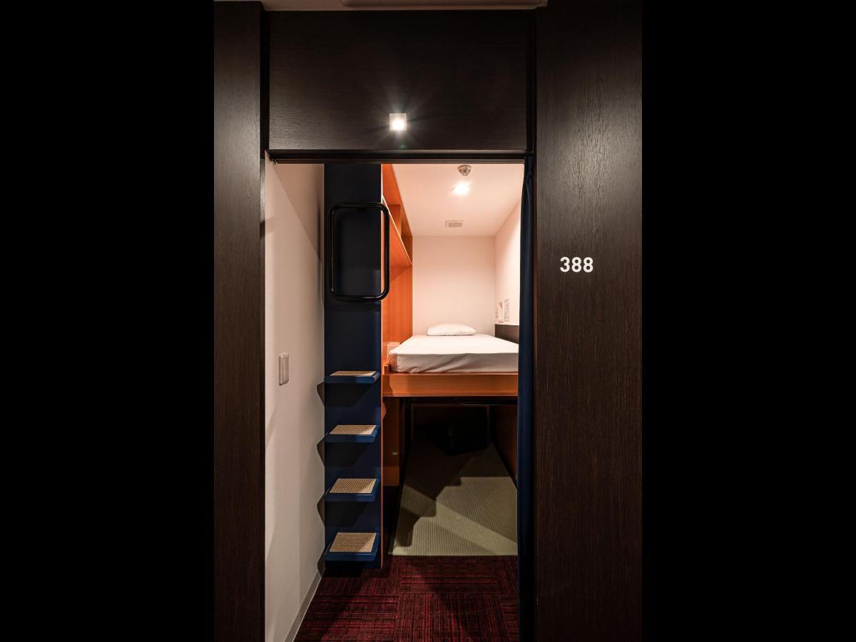 Capsule Plus Yokohama Sauna & Capsule Hotel Exterior photo