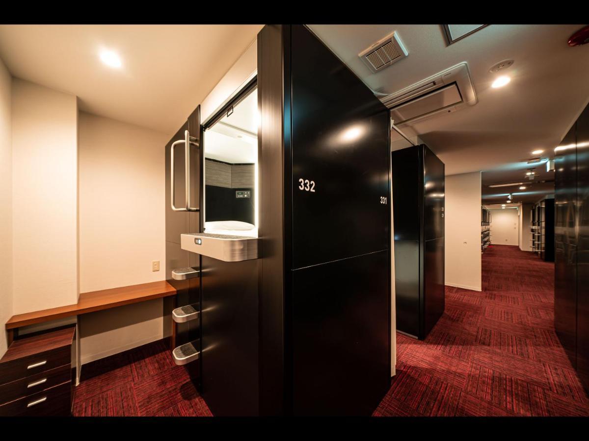 Capsule Plus Yokohama Sauna & Capsule Hotel Exterior photo